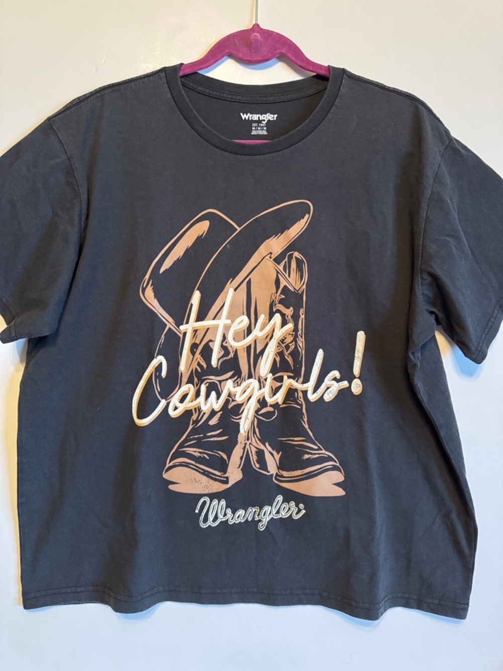 Women’s Wrangler Black Tee with Tan Graphic